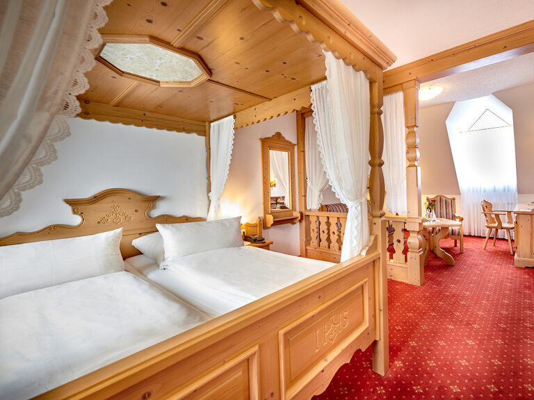 Die Suite im Hotel zur Post bietet viel Platz zum Urlaub machen